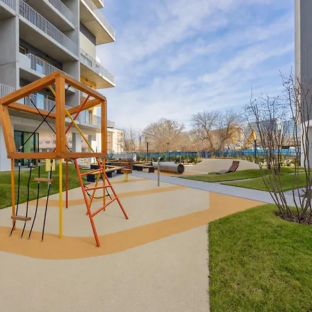 Elegant With Parking & Balcony In The Centre By Renters Prestige Appartamento *